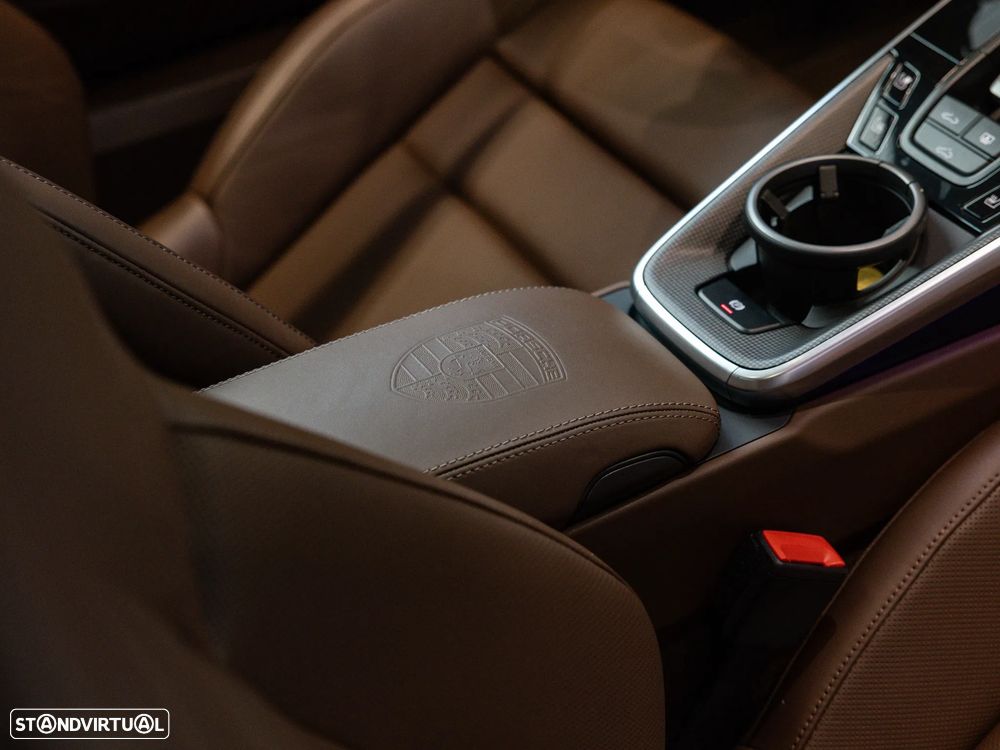 Porsche 911 (992) Turbo S PDK - 46