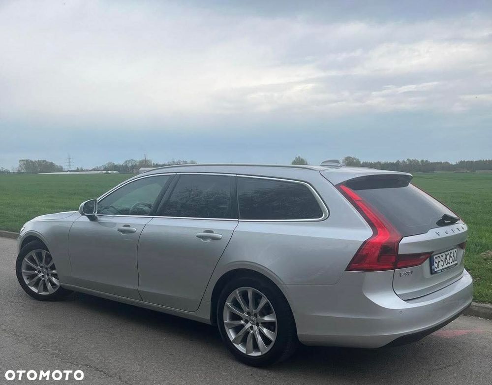 Volvo V90 D3 Momentum Pro - 2