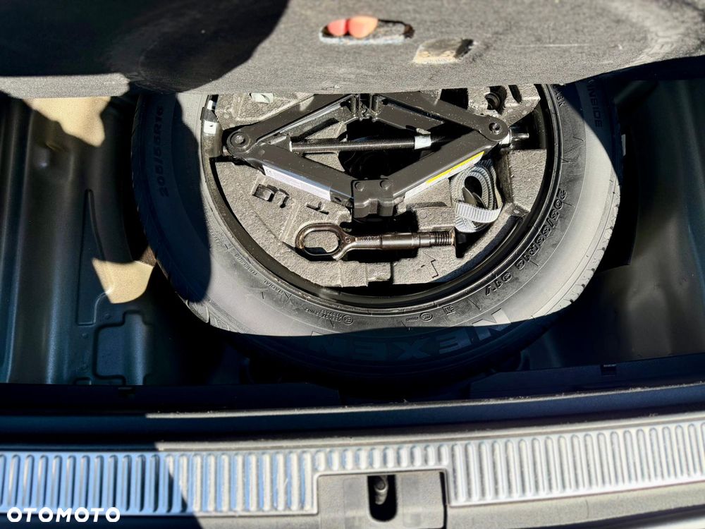 Skoda Superb 2.0 TDI SCR 4x4 Style DSG - 38