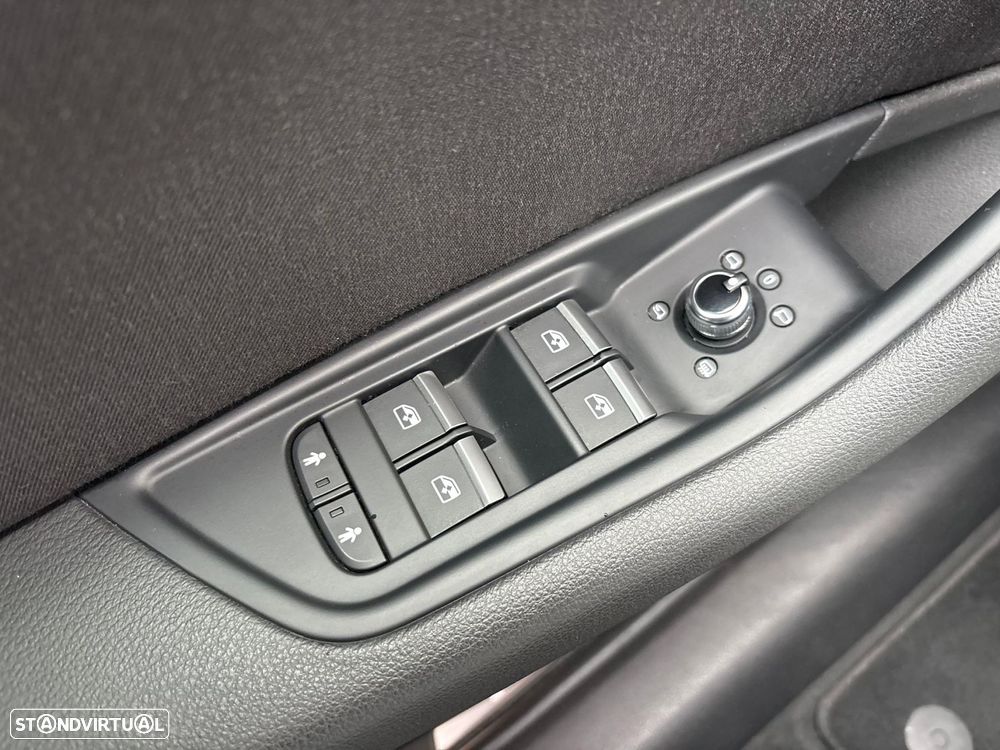 Audi A4 Avant 2.0 TDI S-line S tronic - 11