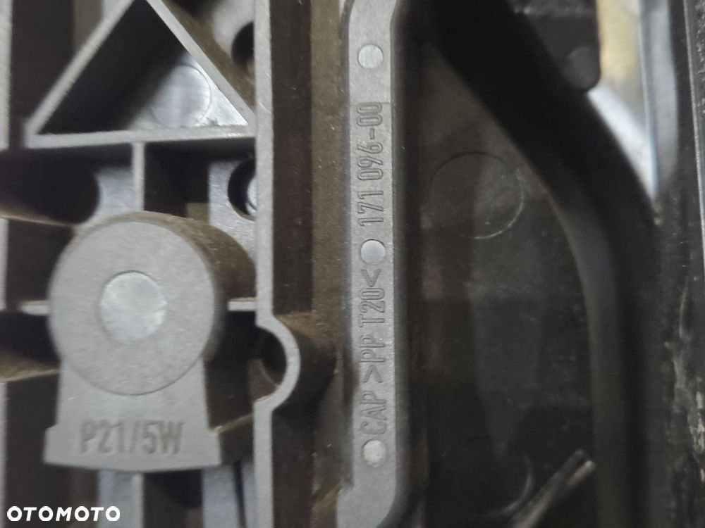 LAMPA LEWA TYLNA OPEL MOVANO B II - 11