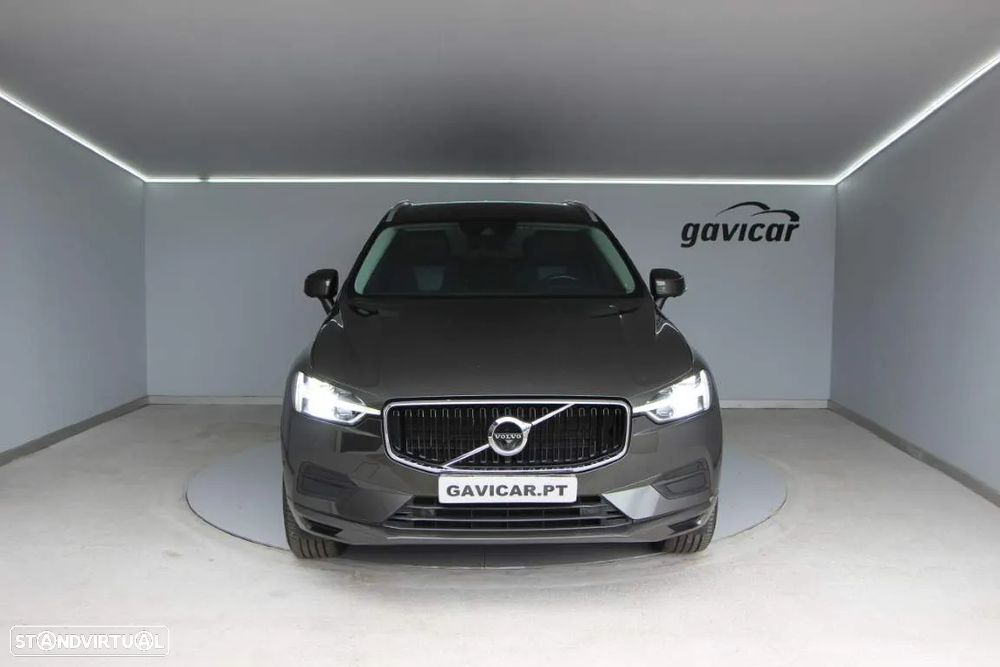 Volvo XC 60 2.0 D4 Momentum Geartronic - 9