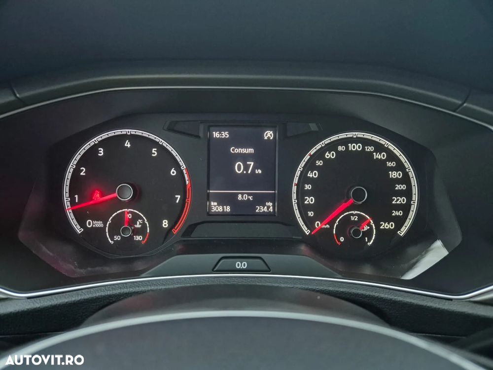 Volkswagen T-Roc 1.5 TSI Design - 9