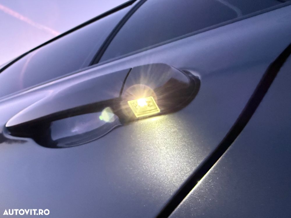 BMW Seria 3 320d Edition M Sport Shadow - 32