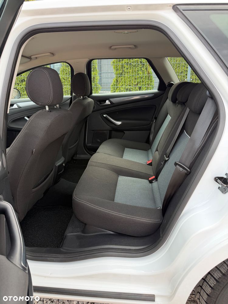 Ford Mondeo 2.0 TDCi Titanium - 19