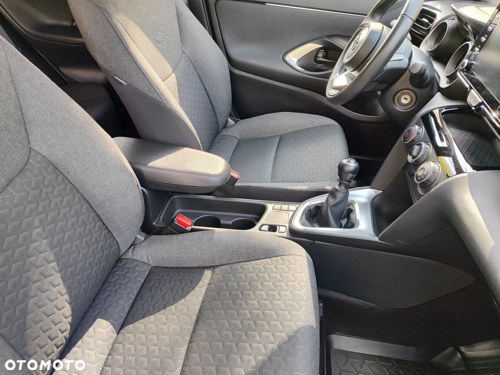 Toyota Yaris 1.5 Comfort - 16