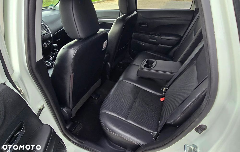 Mitsubishi ASX 1.8 DID Instyle NAVI 4WD AS&G - 25