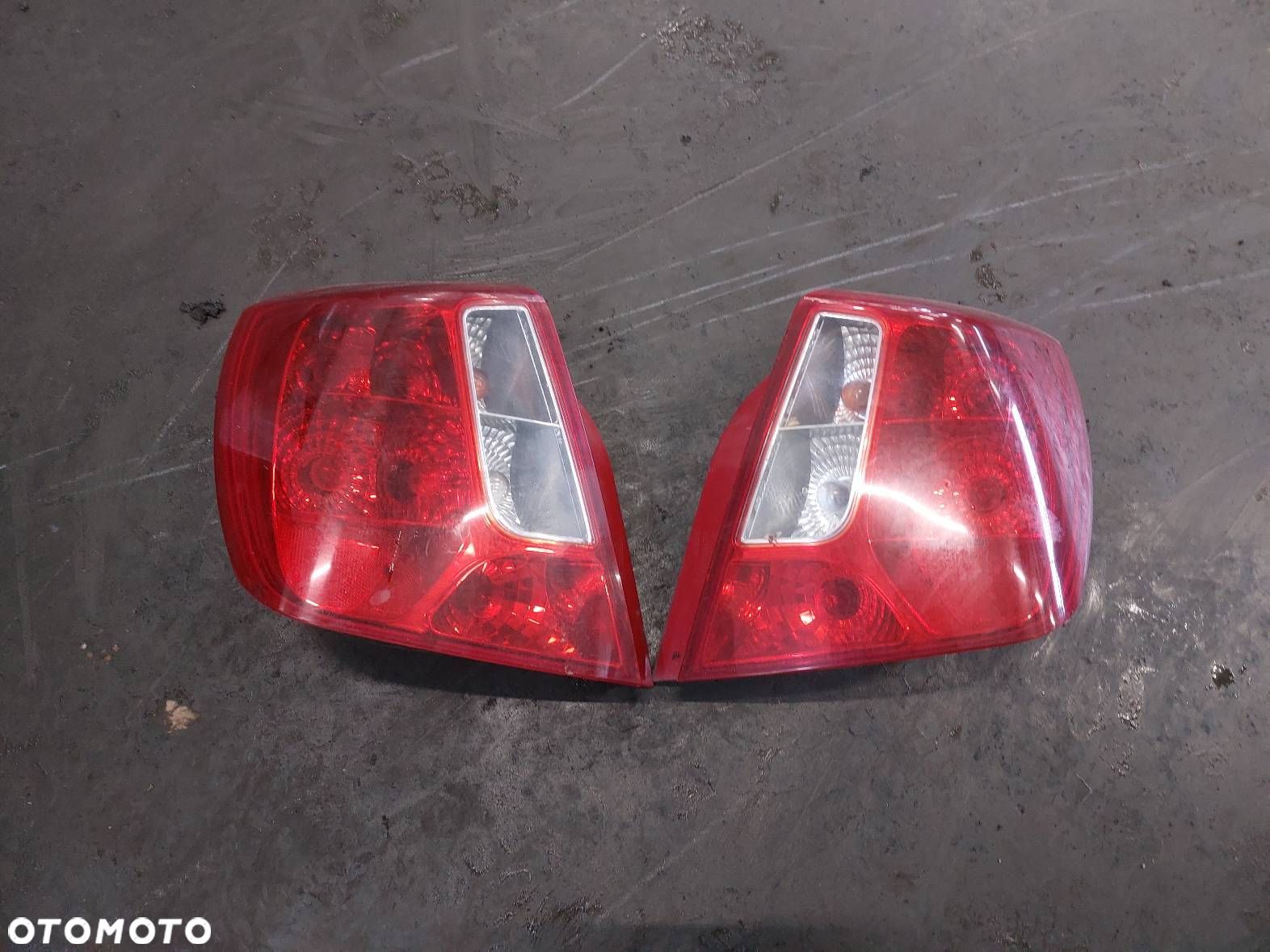 LAMPA LEWY TYŁ DAEWOO NUBIRA II J200 - 1