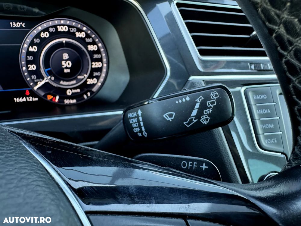 Volkswagen Tiguan - 24