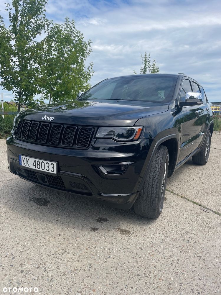 Jeep Grand Cherokee - 28