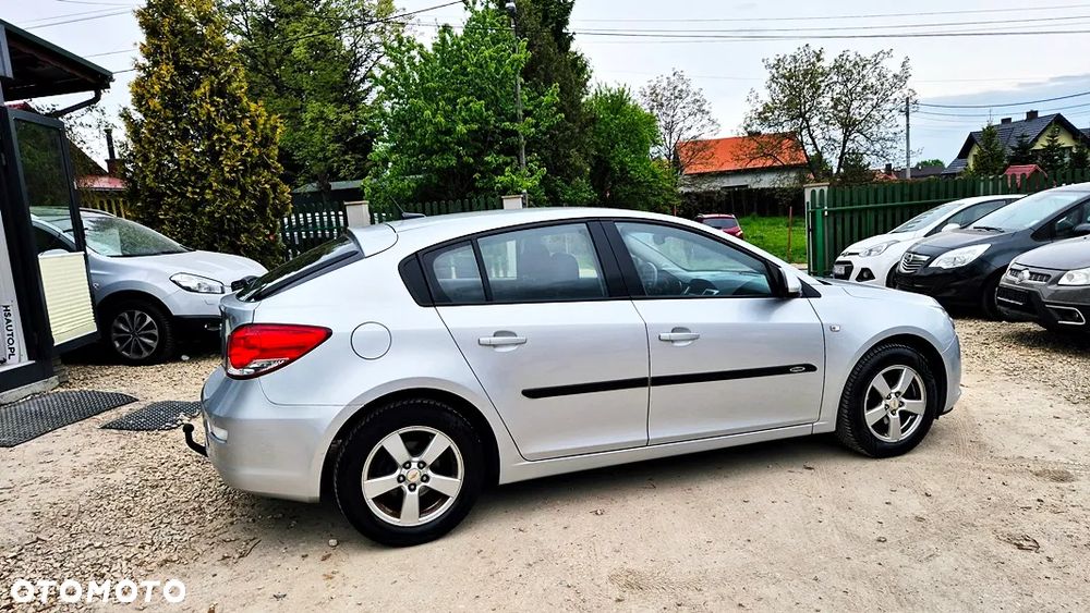 Chevrolet Cruze 1.6 - 13