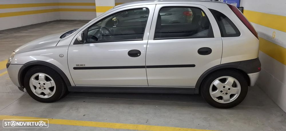 Opel Corsa 1.2 16V Elegance - 2