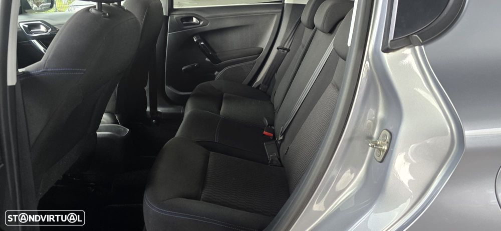 Peugeot 208 1.5 BlueHDi Signature - 18