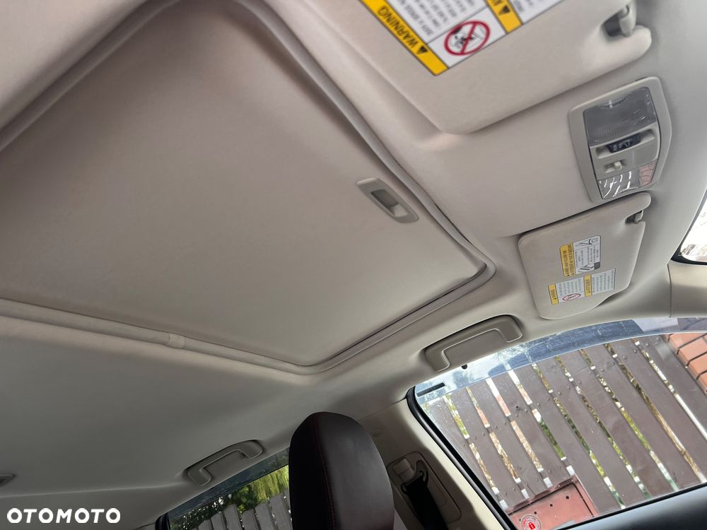 Mitsubishi Outlander 2.0 4WD Top - 11