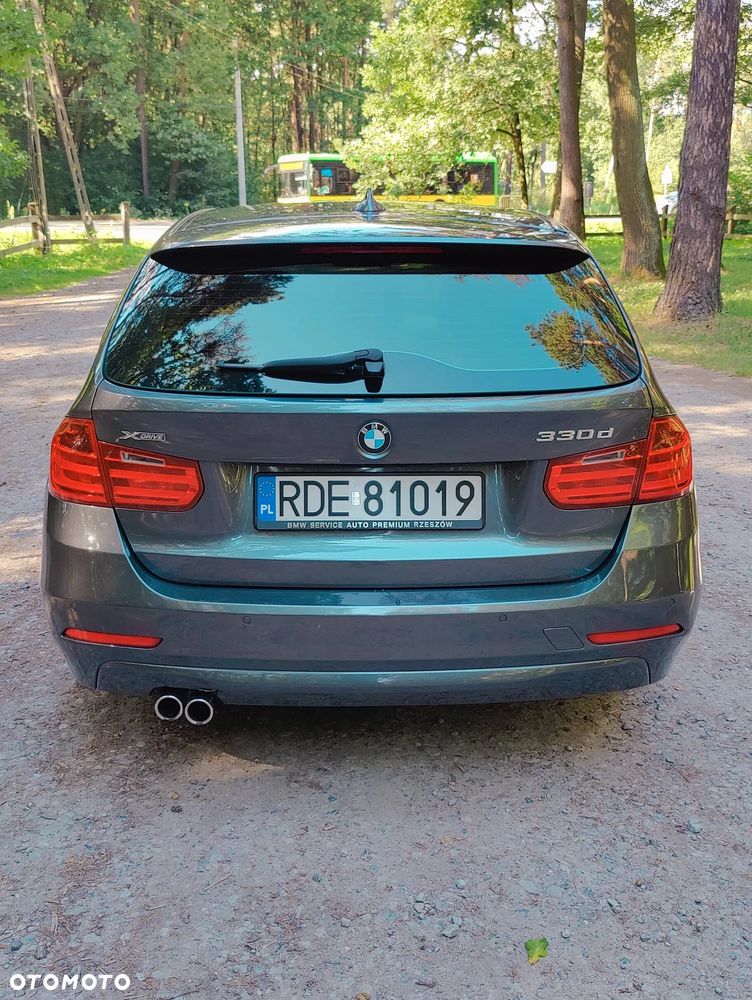 BMW Seria 3 330d xDrive Modern Line - 4