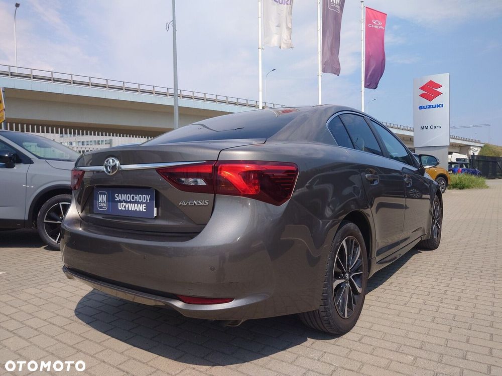 Toyota Avensis 1.8 Premium - 4