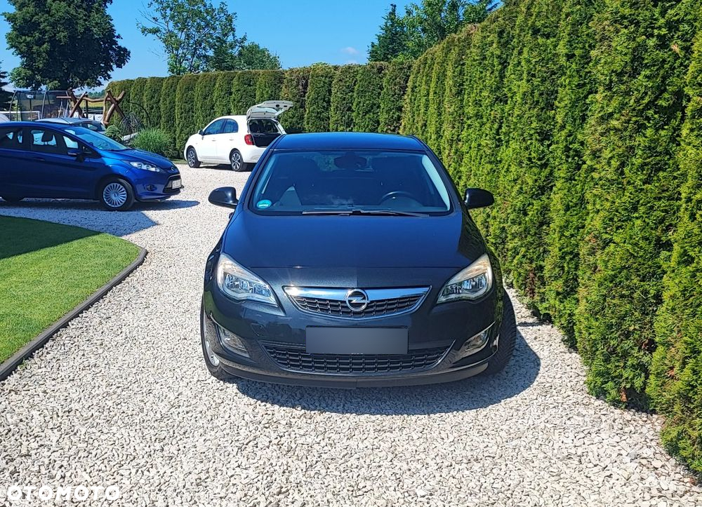 Opel Astra 1.4 Turbo 150 Jahre - 18
