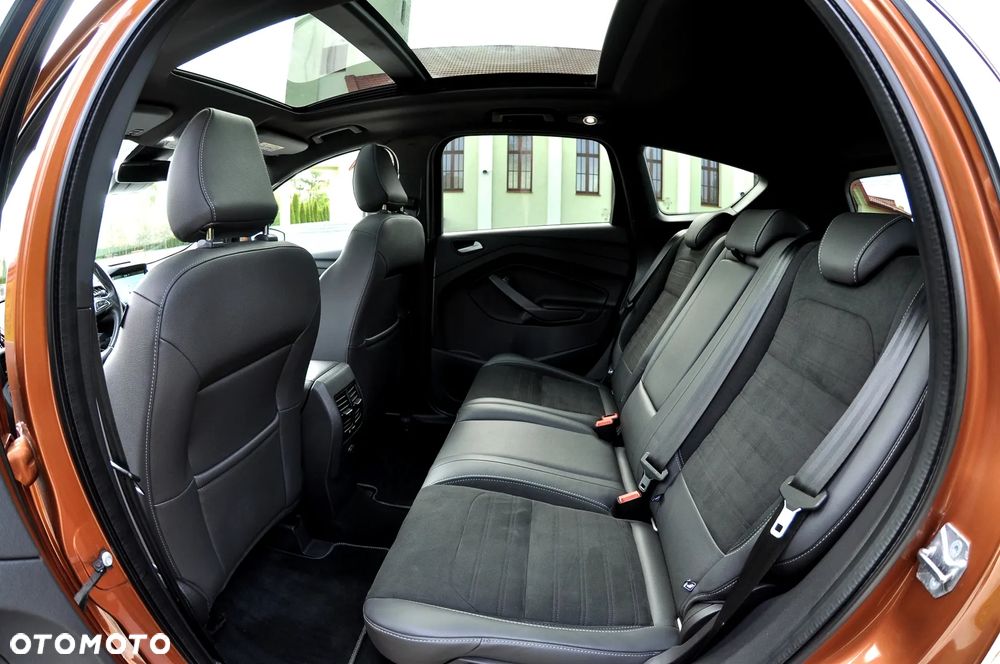 Ford Kuga 2.0 TDCi AWD ST-Line - 25