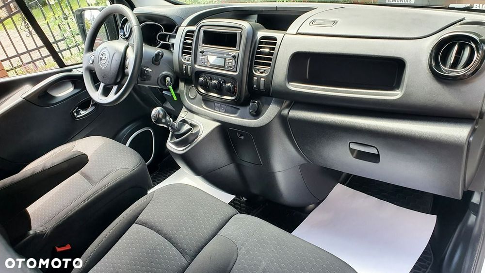 Opel Vivaro - 19