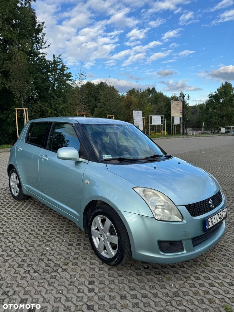 Suzuki Swift - 1