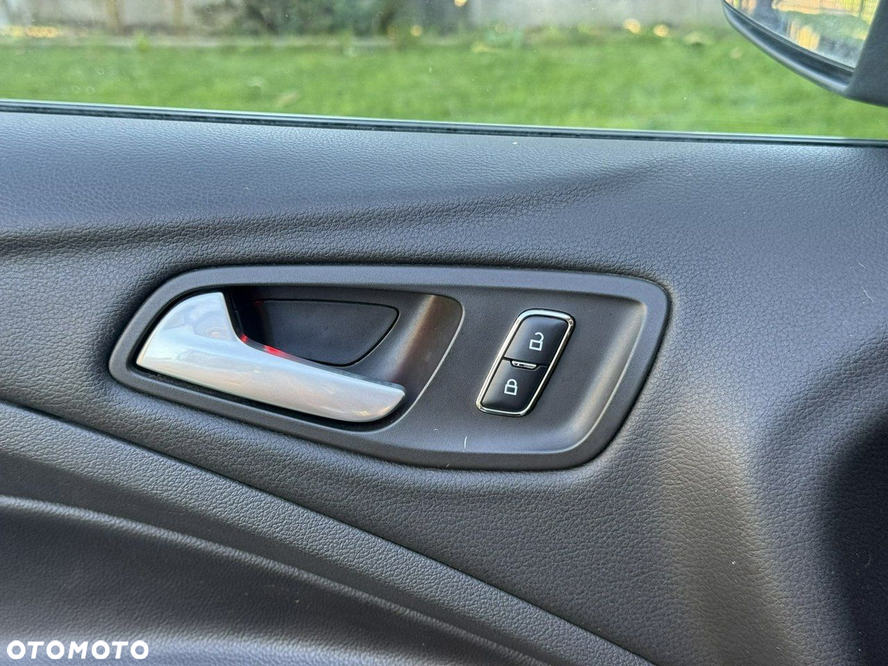 Ford Kuga - 27
