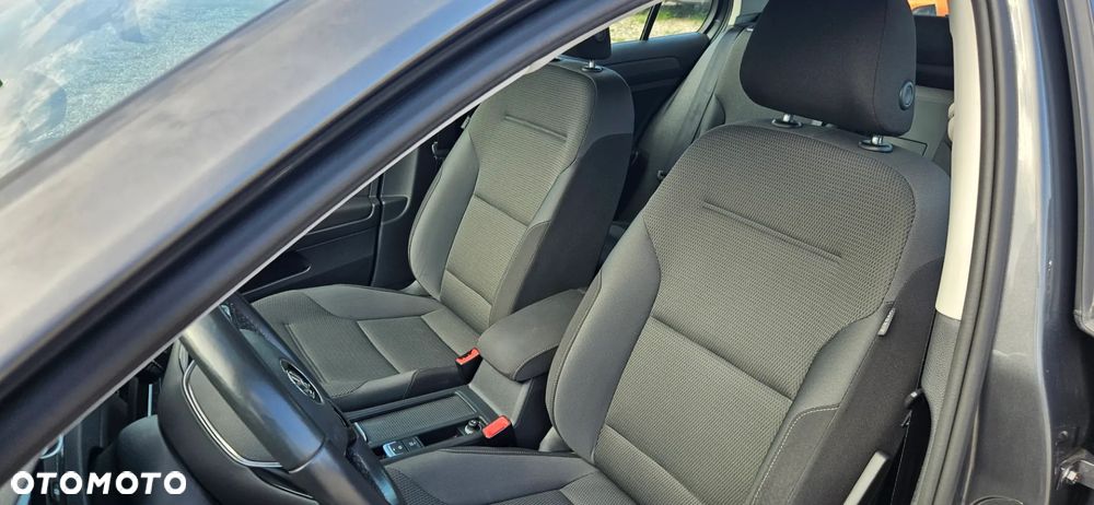 Volkswagen Golf - 19