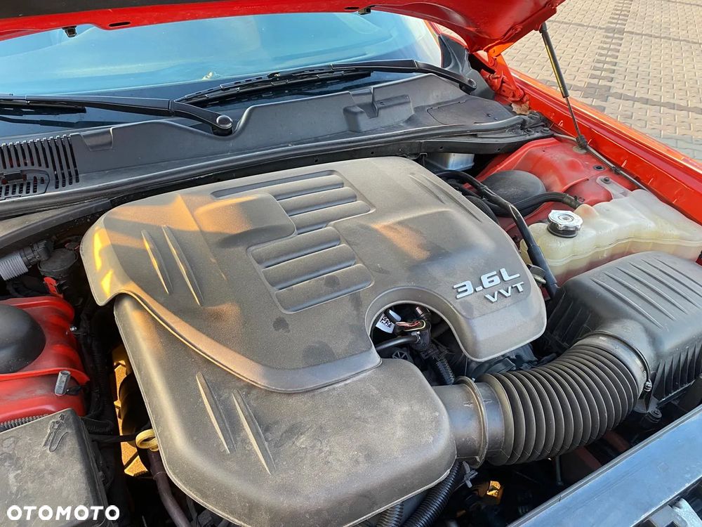 Dodge Challenger 3.6 SXT Plus - 11