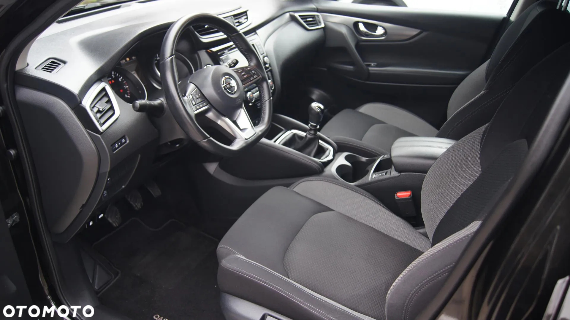 Nissan Qashqai 1.3 DIG-T N-Connecta - 11