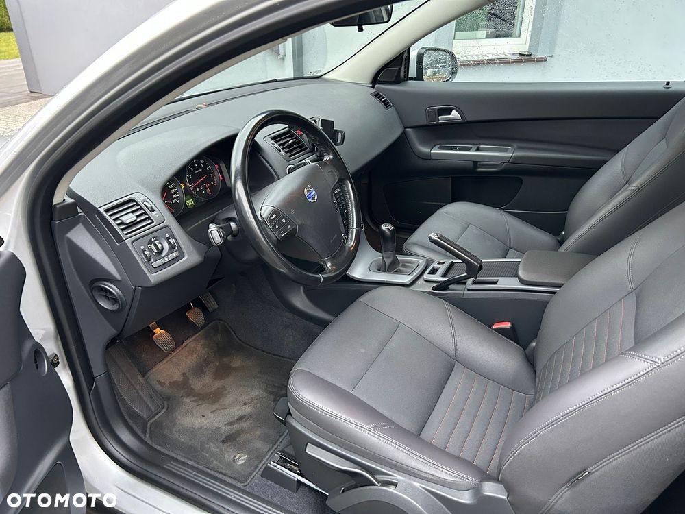 Volvo C30 1.6 Momentum - 6