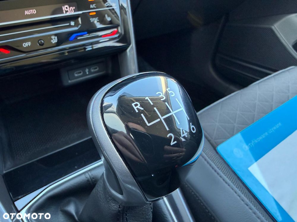 Volkswagen T-Cross 1.0 TSI Style - 17