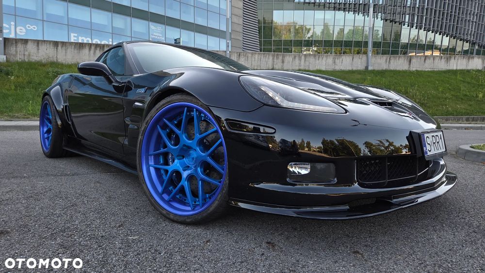 Chevrolet Corvette - 4