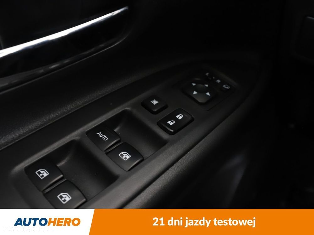 Mitsubishi Outlander - 30