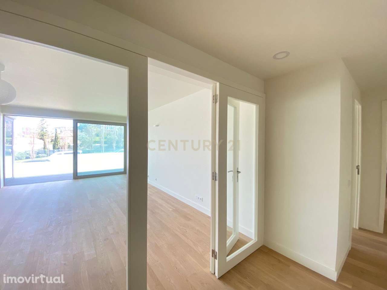 Apartamento T2 Novo com varanda, dois lugares de estacionamento, arrum - Grande imagem: 3/49