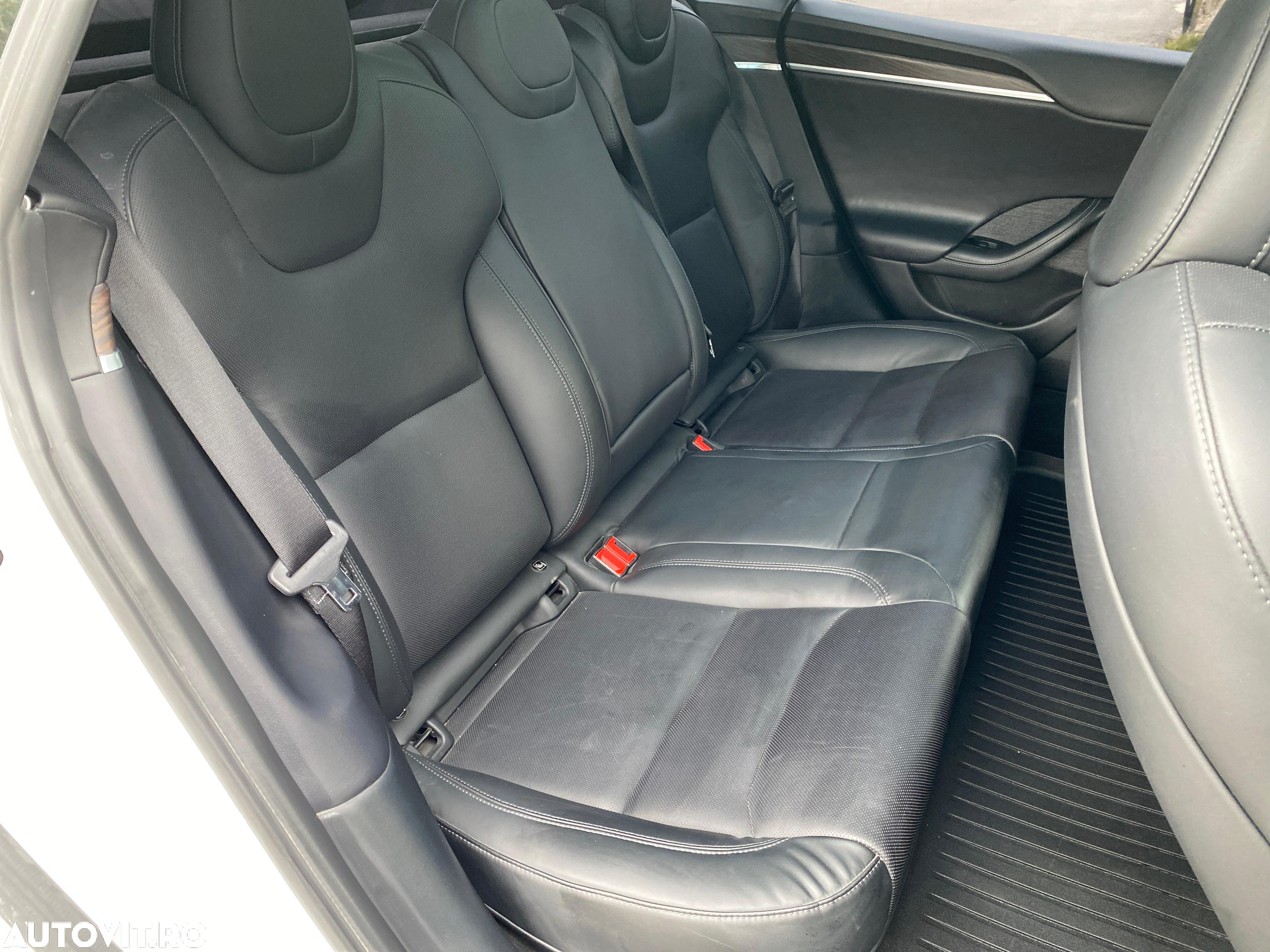 Tesla Model S Long Range - 14