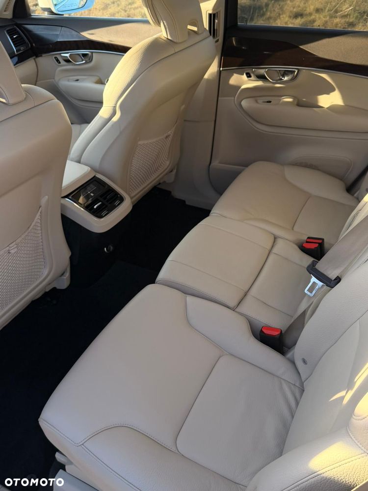Volvo XC 90 - 11