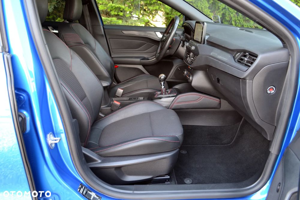 Ford Focus - 24