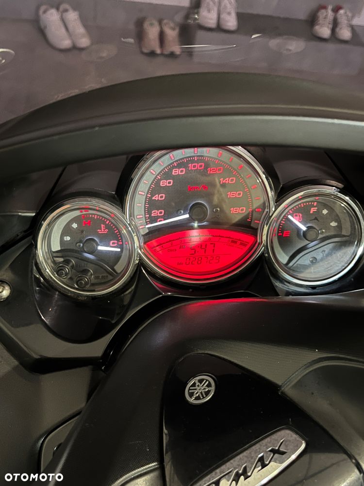 Yamaha Tmax - 6