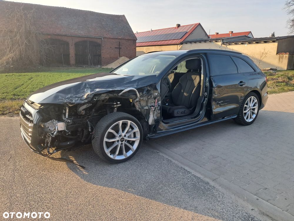 Audi A4 Avant 45 TFSI quattro S tronic - 4