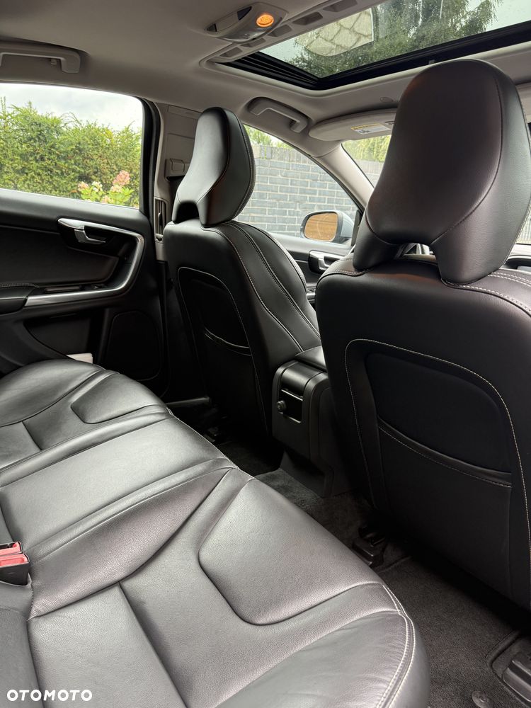 Volvo S60 T5 Drive-E Momentum - 10