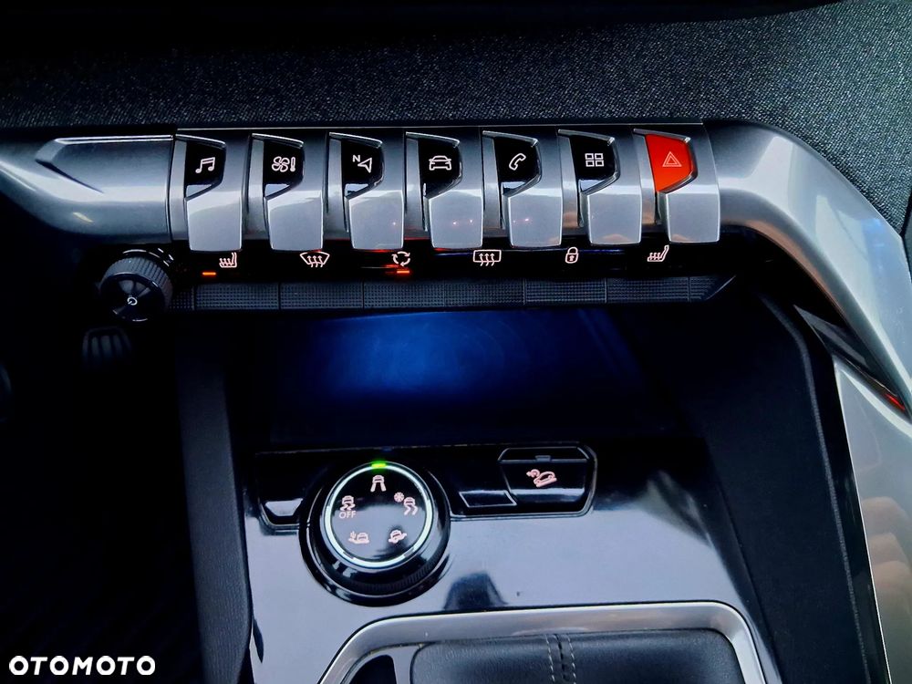 Peugeot 3008 PureTech 130 Stop & Start GPF Allure Business-Paket - 29