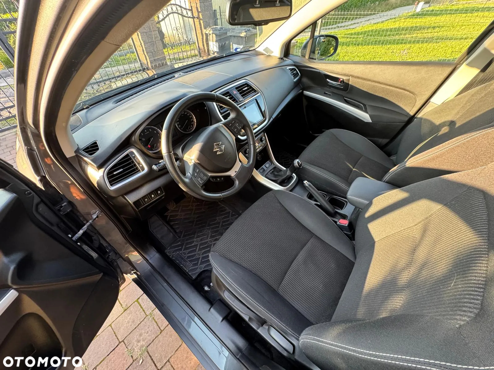 Suzuki SX4 S-Cross 1.0 T Premium - 32