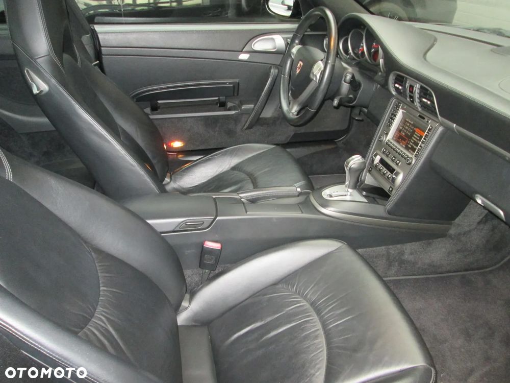 Porsche 911 Carrera Tiptronic S - 2