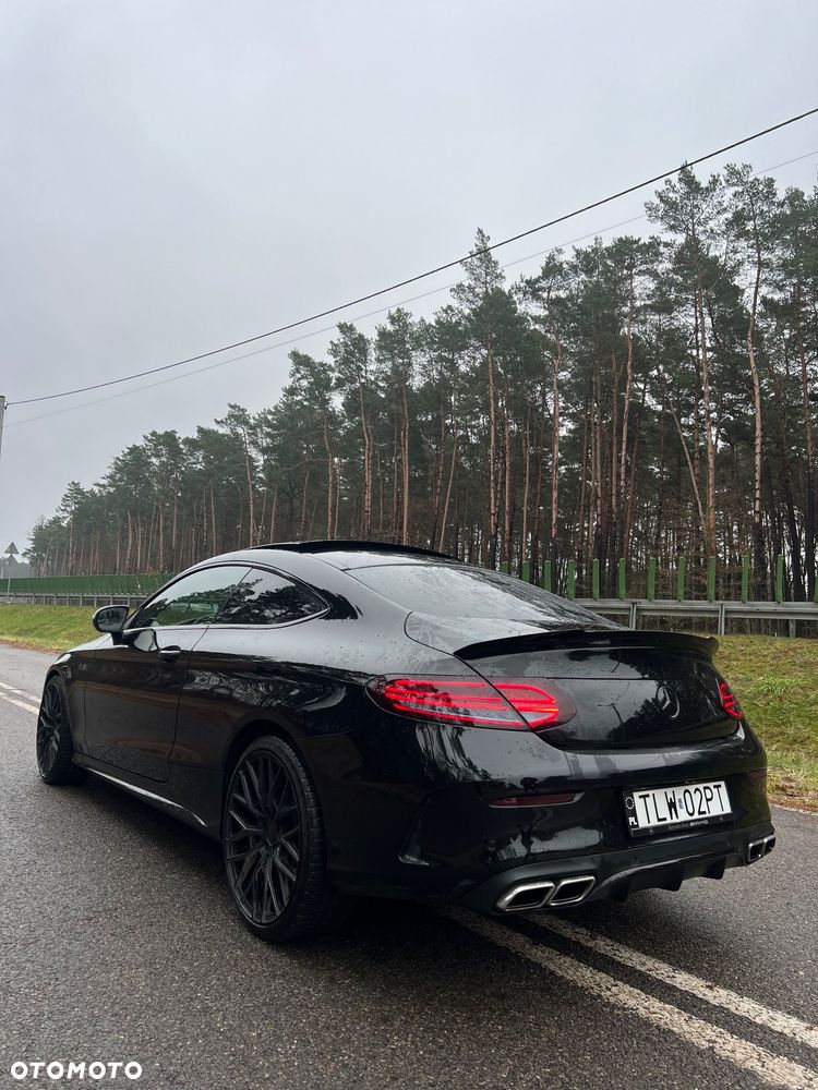 Mercedes-Benz Klasa C 300 7G-TRONIC AMG Line - 13