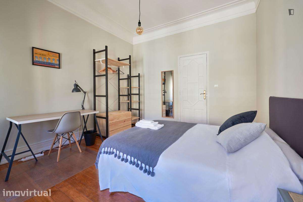 Quarto - localizado em Entrecampos Lisbon - Grande imagem: 5/56