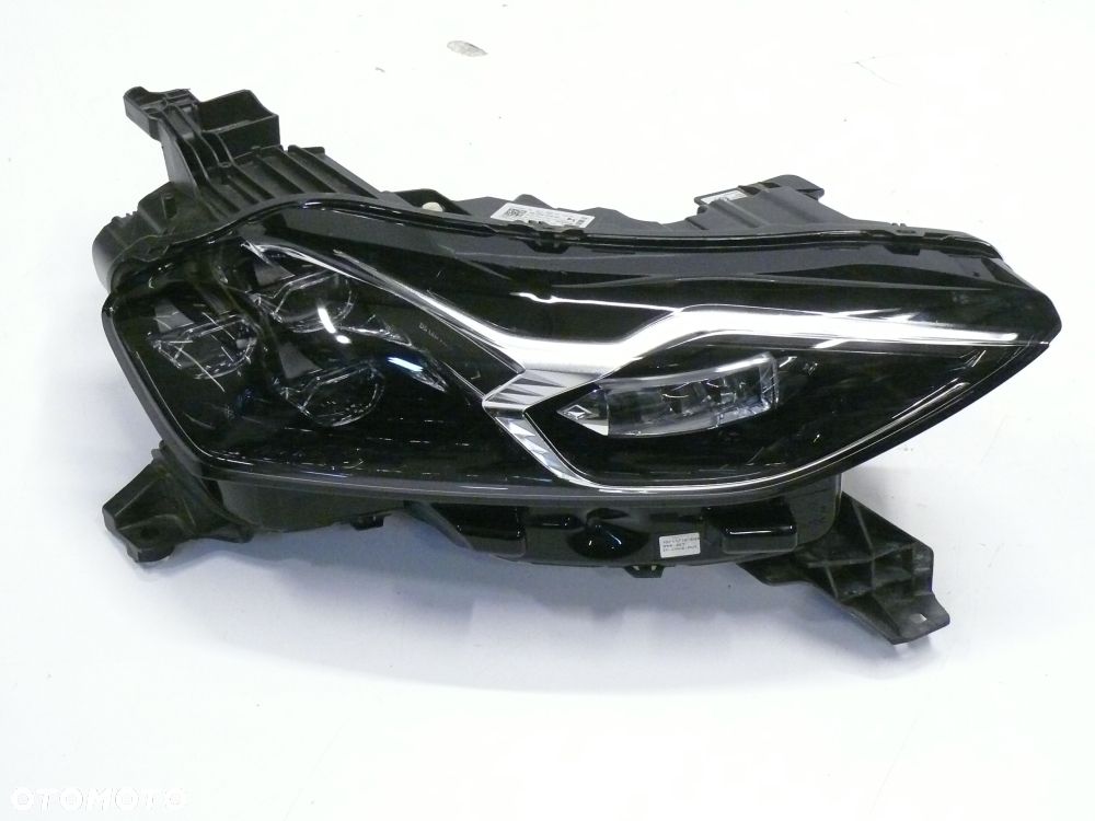 LAMPA PRZEDNIA PRAWA CITROEN DS3 CROSSBACK 2019 LED FULL