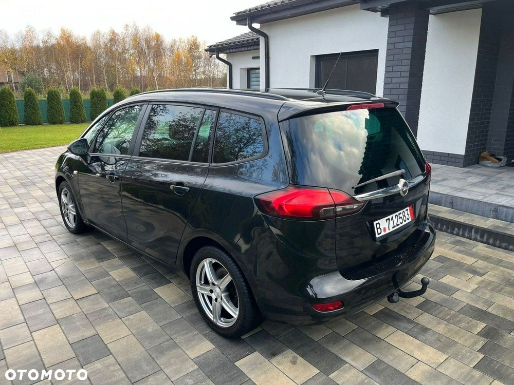 Opel Zafira - 10