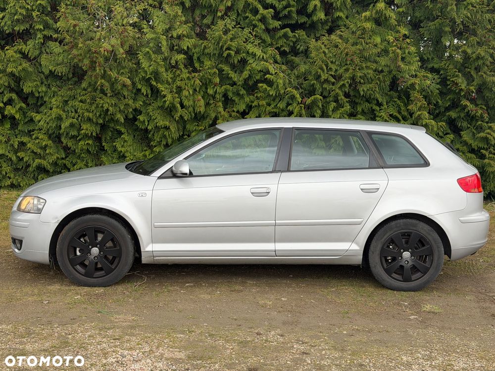 Audi A3 Sportback 2.0 TDI DPF Attraction - 4