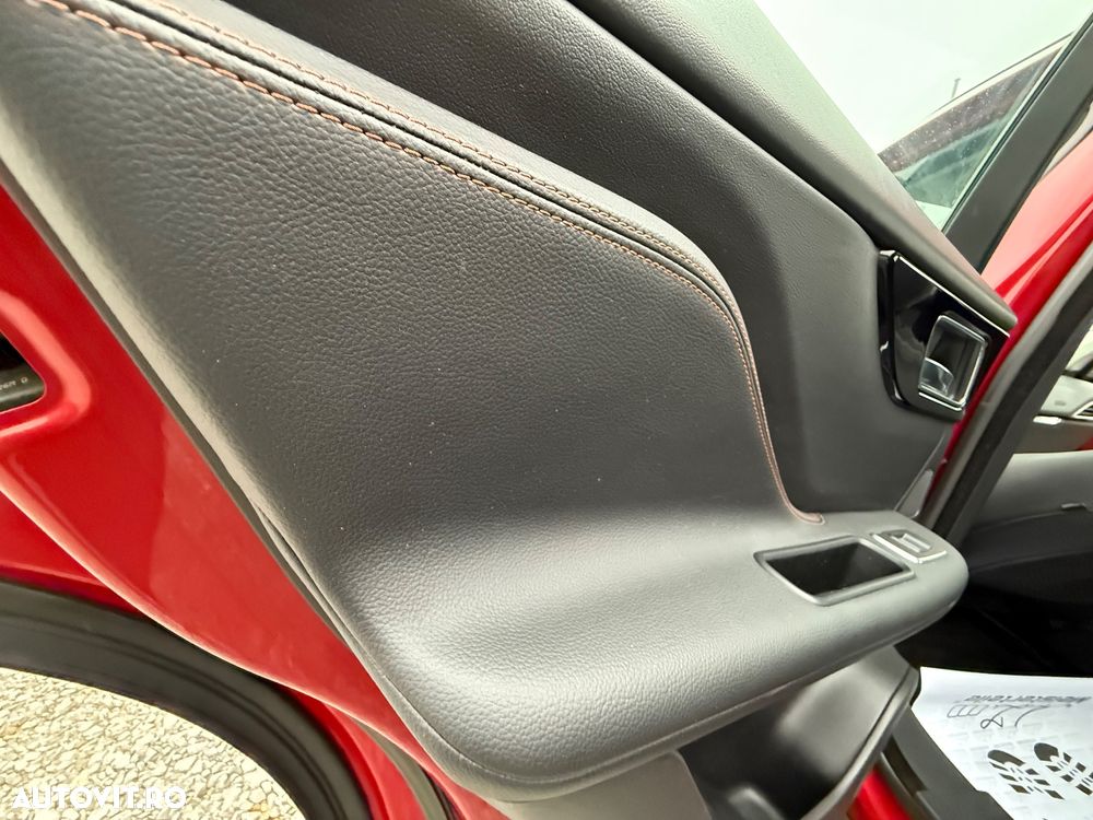 Jaguar F-Pace 20d AWD Aut. Portfolio - 17