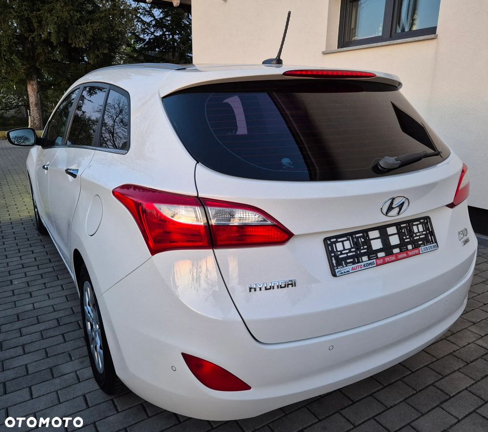 Hyundai i30 1.6 CRDi Premium - 11