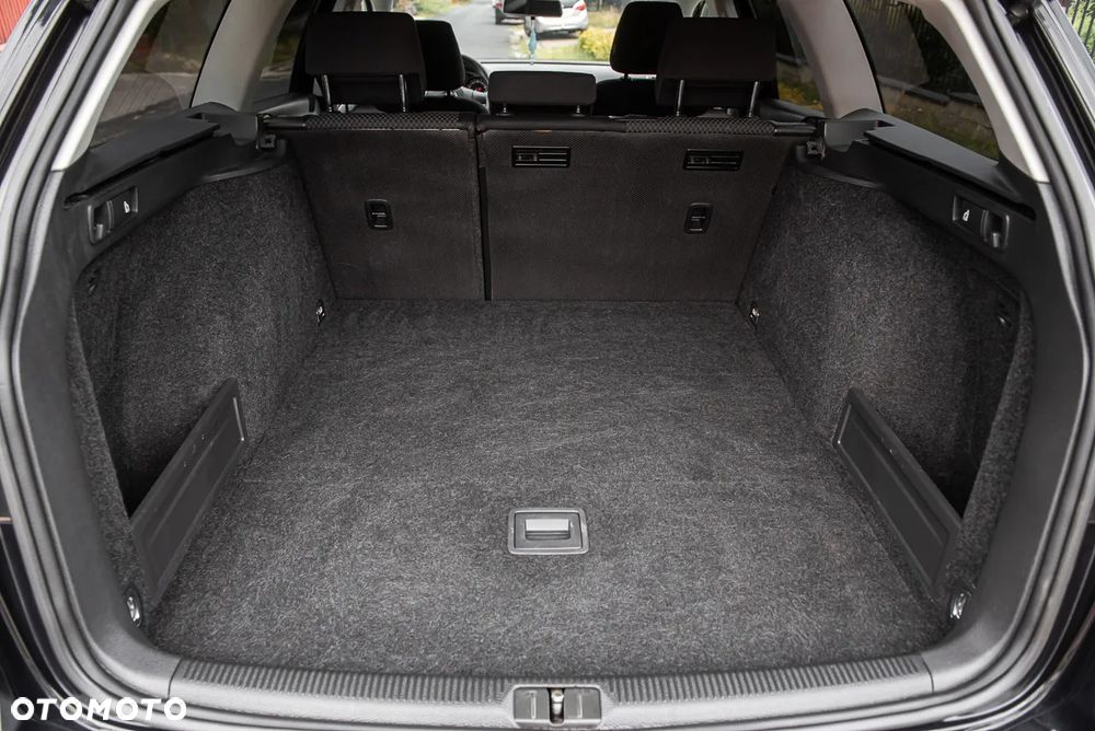 Volkswagen Passat Variant - 9